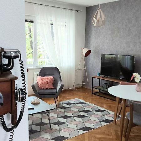 Inner City Two Bedroom Apartment Skopje Luaran gambar