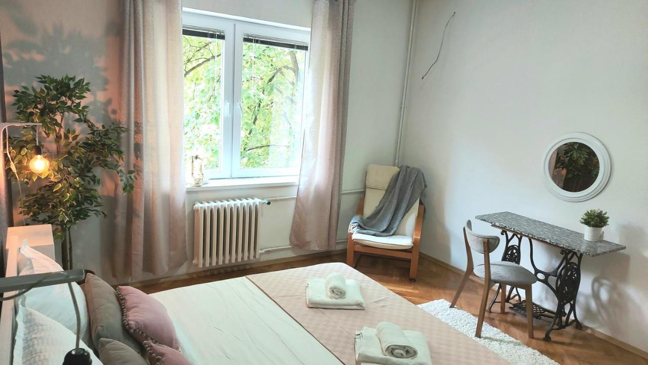 Inner City Two Bedroom Apartment Skopje Luaran gambar
