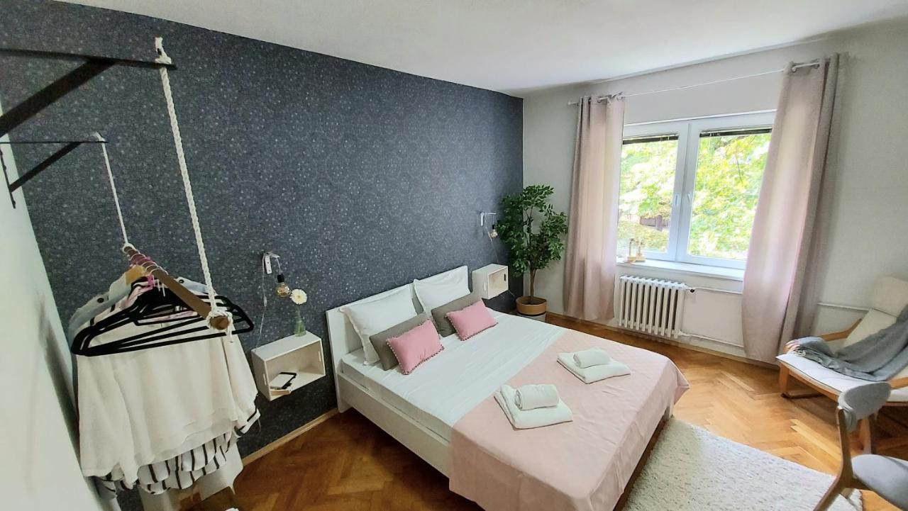 Inner City Two Bedroom Apartment Skopje Luaran gambar